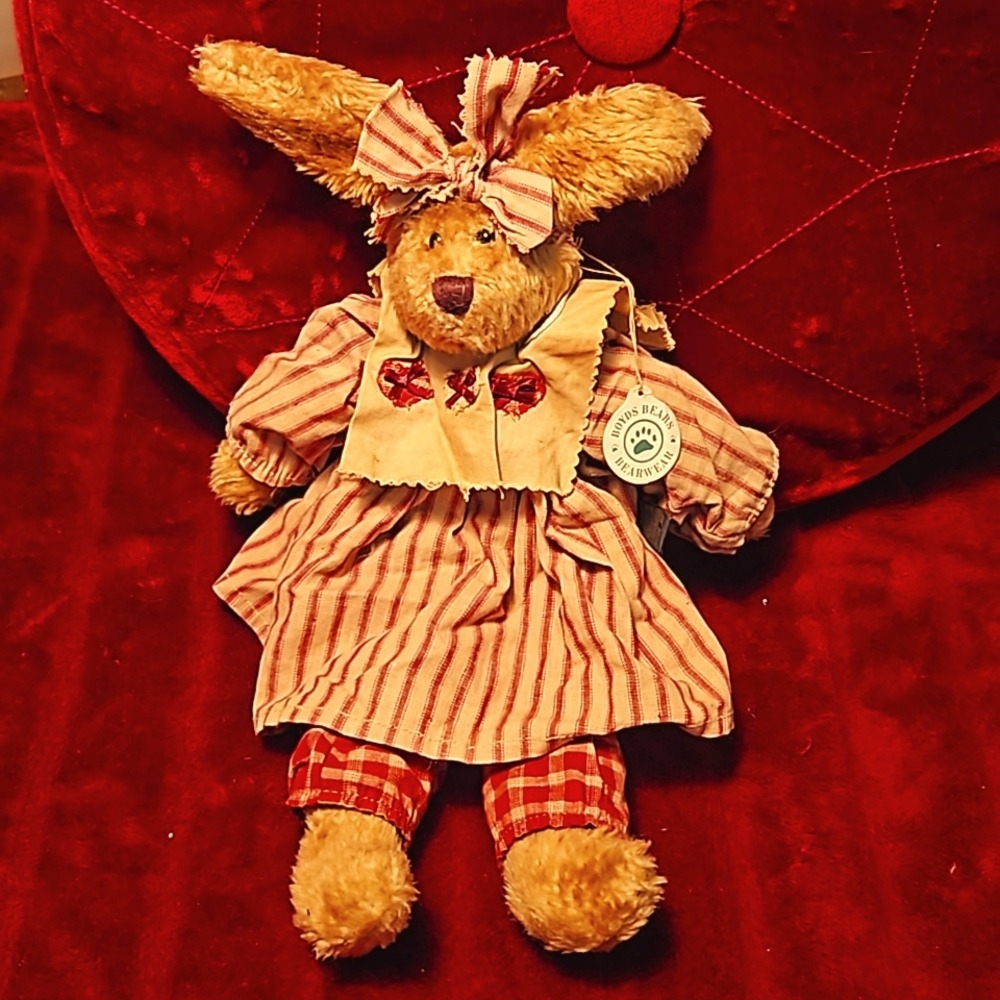 Authentic Boyd's Bear Handcrafted 🐻
